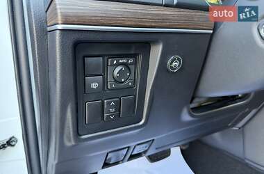 Внедорожник / Кроссовер Toyota Land Cruiser Prado 2021 в 