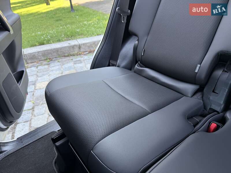 Внедорожник / Кроссовер Toyota Land Cruiser Prado 2021 в Киеве фото 90 Внедорожник / Кроссовер Toyota Land Cruiser Prado 2021 в Киеве