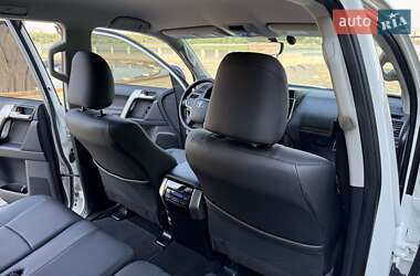 Внедорожник / Кроссовер Toyota Land Cruiser Prado 2021 в 