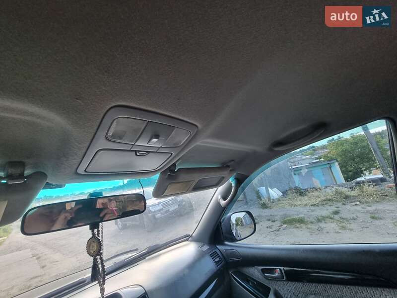 Внедорожник / Кроссовер Toyota Land Cruiser Prado 2004 в Черновцах