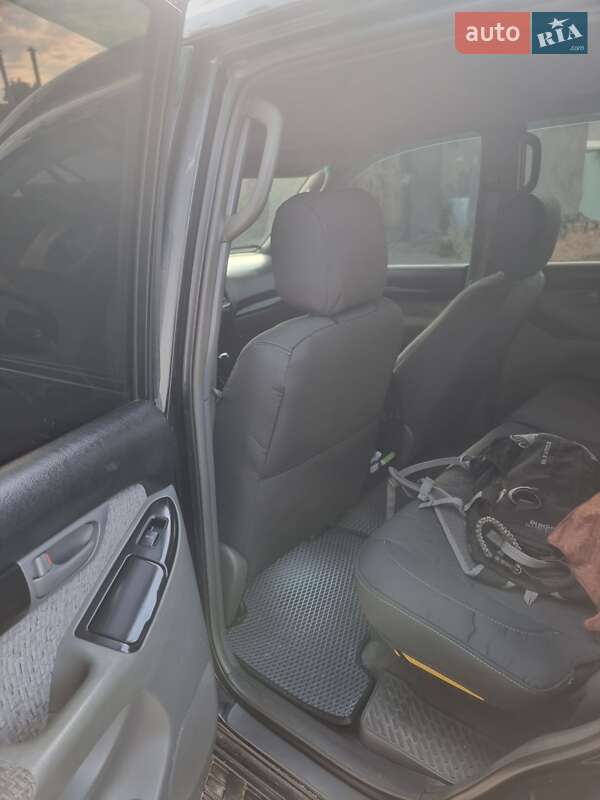 Внедорожник / Кроссовер Toyota Land Cruiser Prado 2004 в Черновцах