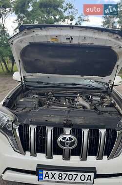 Внедорожник / Кроссовер Toyota Land Cruiser Prado 2013 в 