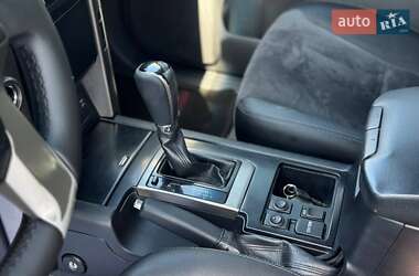 Внедорожник / Кроссовер Toyota Land Cruiser Prado 2013 в 