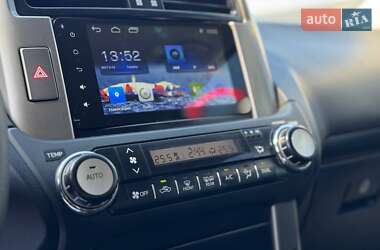 Внедорожник / Кроссовер Toyota Land Cruiser Prado 2013 в 