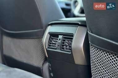 Внедорожник / Кроссовер Toyota Land Cruiser Prado 2013 в 