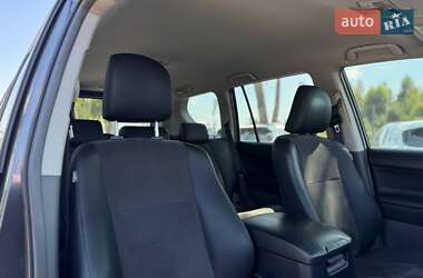 Внедорожник / Кроссовер Toyota Land Cruiser Prado 2013 в 