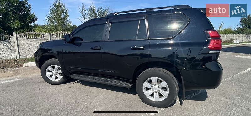 Позашляховик / Кросовер Toyota Land Cruiser Prado 2018 в Полтаві фото 3 Позашляховик / Кросовер Toyota Land Cruiser Prado 2018 в Полтаві