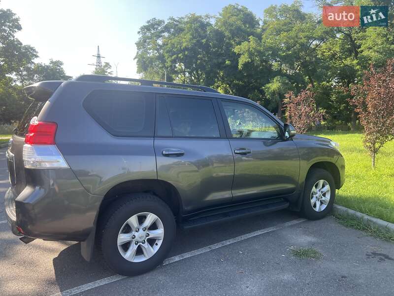 Позашляховик / Кросовер Toyota Land Cruiser Prado 2013 в Києві фото 4 Позашляховик / Кросовер Toyota Land Cruiser Prado 2013 в Києві