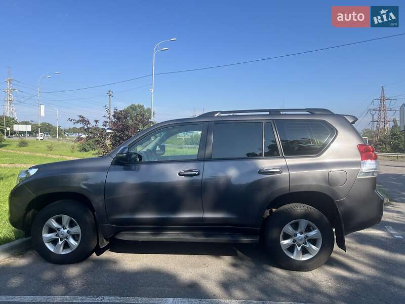 Позашляховик / Кросовер Toyota Land Cruiser Prado 2013 в Києві фото 17 Позашляховик / Кросовер Toyota Land Cruiser Prado 2013 в Києві