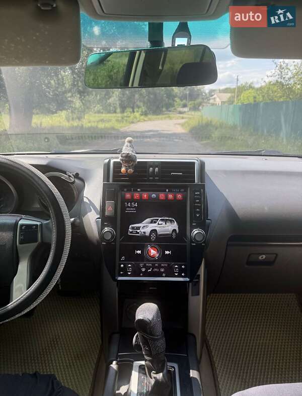 Внедорожник / Кроссовер Toyota Land Cruiser Prado 2010 в Изюме