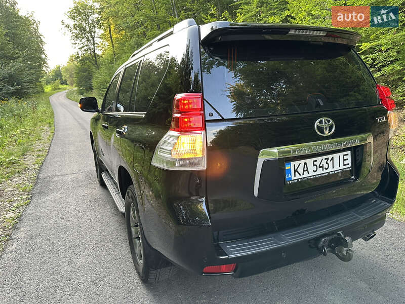 Позашляховик / Кросовер Toyota Land Cruiser Prado 2010 в Івано-Франківську