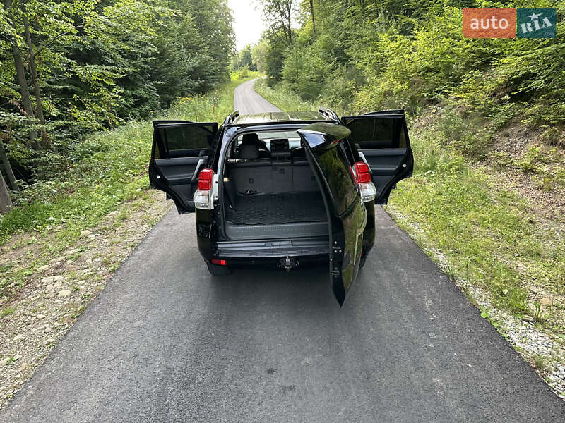 Позашляховик / Кросовер Toyota Land Cruiser Prado 2010 в Івано-Франківську