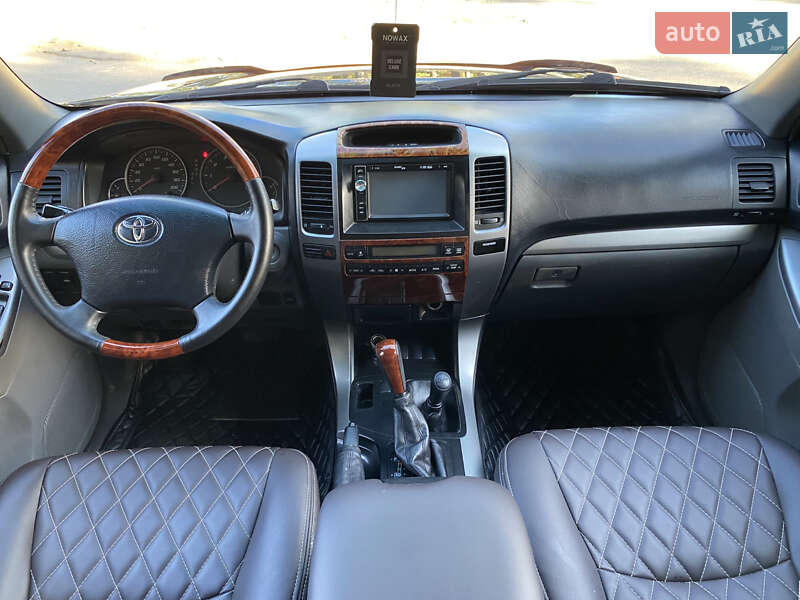 Позашляховик / Кросовер Toyota Land Cruiser Prado 2007 в Миколаєві