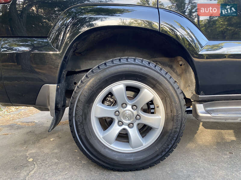 Позашляховик / Кросовер Toyota Land Cruiser Prado 2007 в Миколаєві