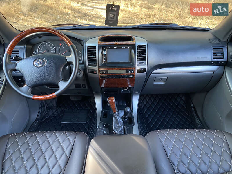 Позашляховик / Кросовер Toyota Land Cruiser Prado 2007 в Миколаєві