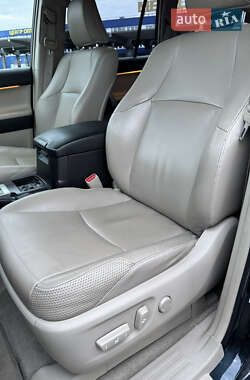 Внедорожник / Кроссовер Toyota Land Cruiser Prado 2011 в 