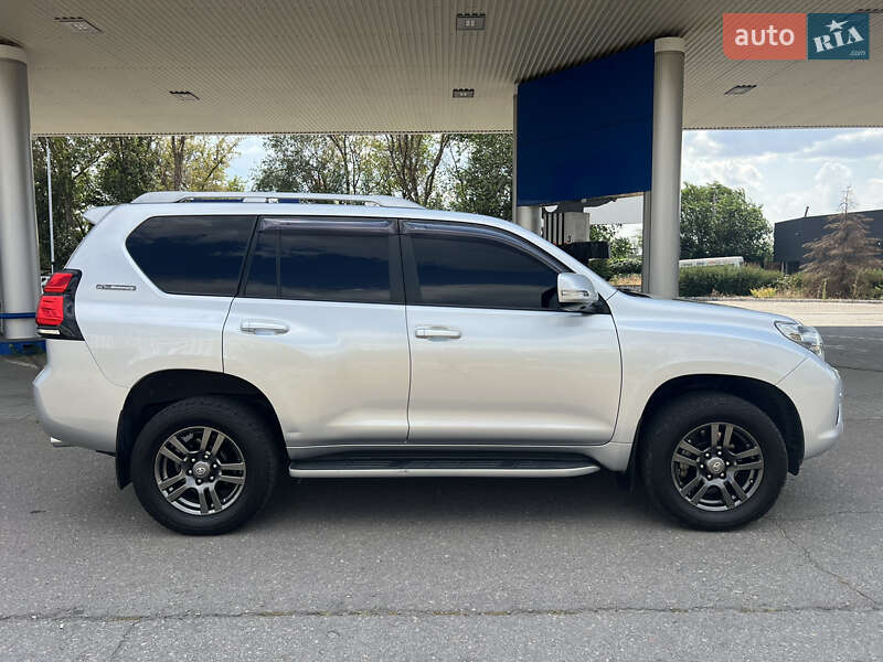 Внедорожник / Кроссовер Toyota Land Cruiser Prado 2010 в Запорожье фото 5 Внедорожник / Кроссовер Toyota Land Cruiser Prado 2010 в Запорожье