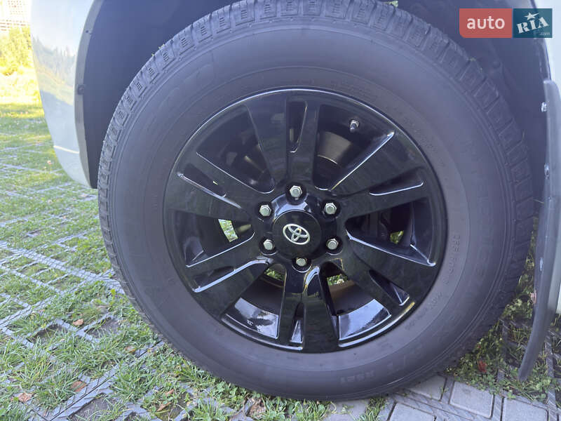 Внедорожник / Кроссовер Toyota Land Cruiser Prado 2016 в Киеве