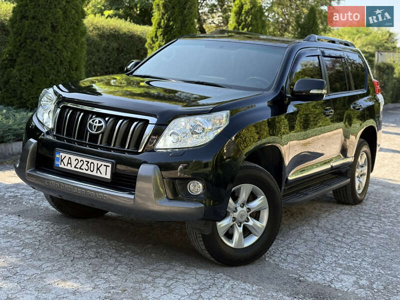 Toyota Land Cruiser Prado 2011