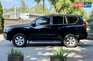 Внедорожник / Кроссовер Toyota Land Cruiser Prado 2019 в 