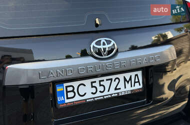 Внедорожник / Кроссовер Toyota Land Cruiser Prado 2019 в 