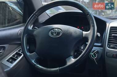 Внедорожник / Кроссовер Toyota Land Cruiser Prado 2005 в 