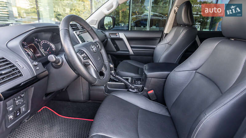 Внедорожник / Кроссовер Toyota Land Cruiser Prado 2019 в Днепре