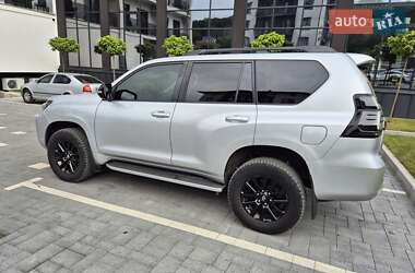 Внедорожник / Кроссовер Toyota Land Cruiser Prado 2020 в 