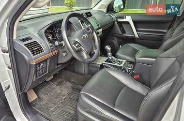 Внедорожник / Кроссовер Toyota Land Cruiser Prado 2020 в 