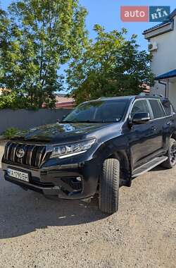 Внедорожник / Кроссовер Toyota Land Cruiser Prado 2021 в 