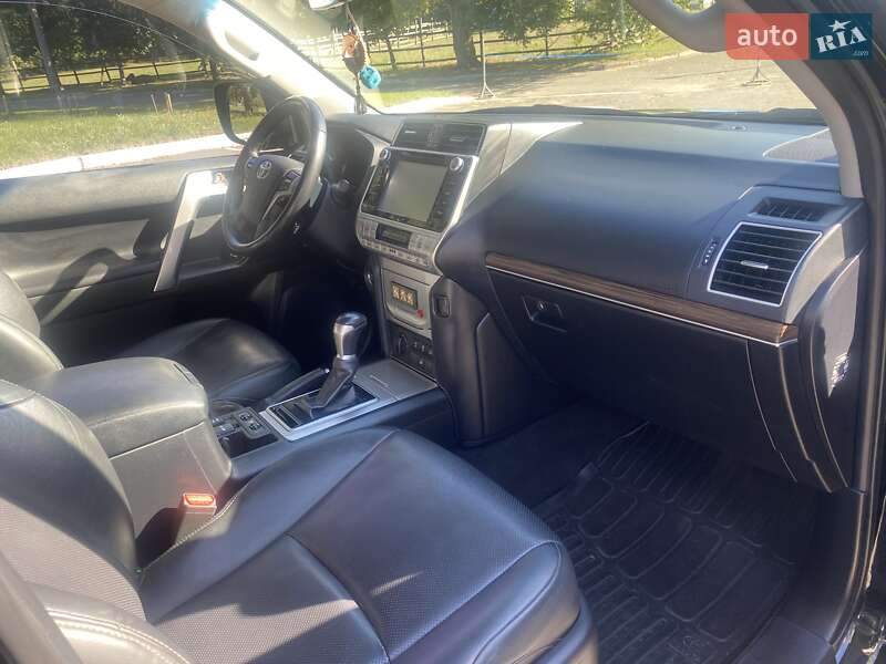 Внедорожник / Кроссовер Toyota Land Cruiser Prado 2019 в Киеве фото 19 Внедорожник / Кроссовер Toyota Land Cruiser Prado 2019 в Киеве