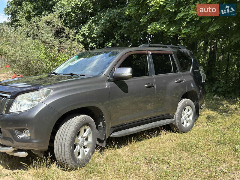 Внедорожник / Кроссовер Toyota Land Cruiser Prado 2012 в Киеве