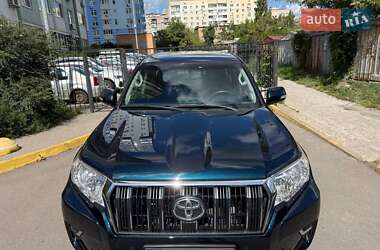 Позашляховик / Кросовер Toyota Land Cruiser Prado 2017 в Києві