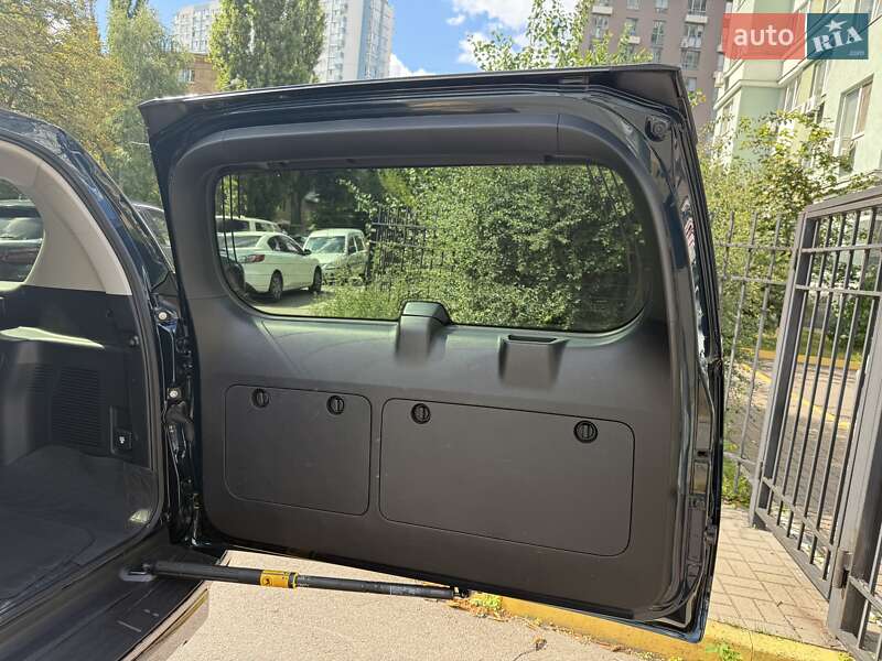 Внедорожник / Кроссовер Toyota Land Cruiser Prado 2017 в Киеве