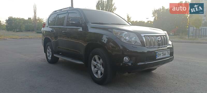 Внедорожник / Кроссовер Toyota Land Cruiser Prado 2010 в Николаеве