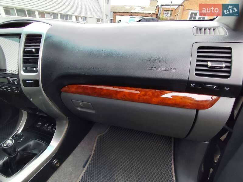 Внедорожник / Кроссовер Toyota Land Cruiser Prado 2007 в Харькове