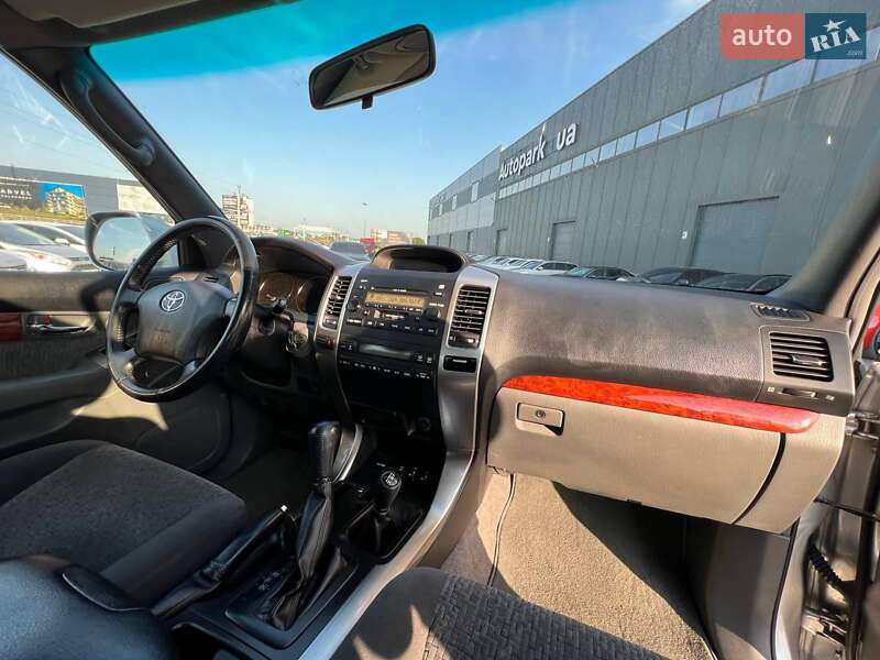 Внедорожник / Кроссовер Toyota Land Cruiser Prado 2007 в Львове