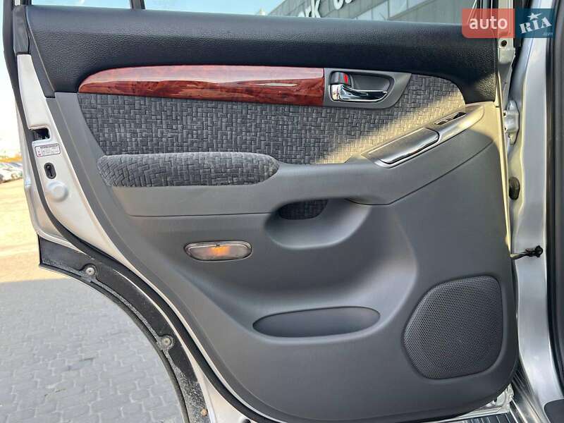 Внедорожник / Кроссовер Toyota Land Cruiser Prado 2007 в Львове