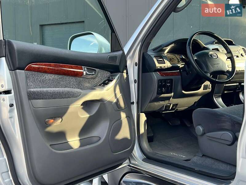 Внедорожник / Кроссовер Toyota Land Cruiser Prado 2007 в Львове