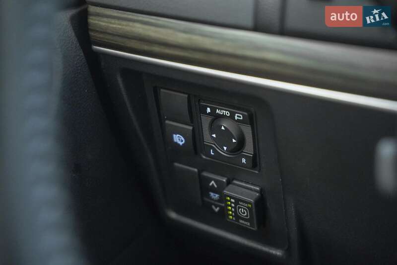 Внедорожник / Кроссовер Toyota Land Cruiser Prado 2020 в Черновцах