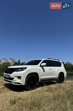 Внедорожник / Кроссовер Toyota Land Cruiser Prado 2015 в 