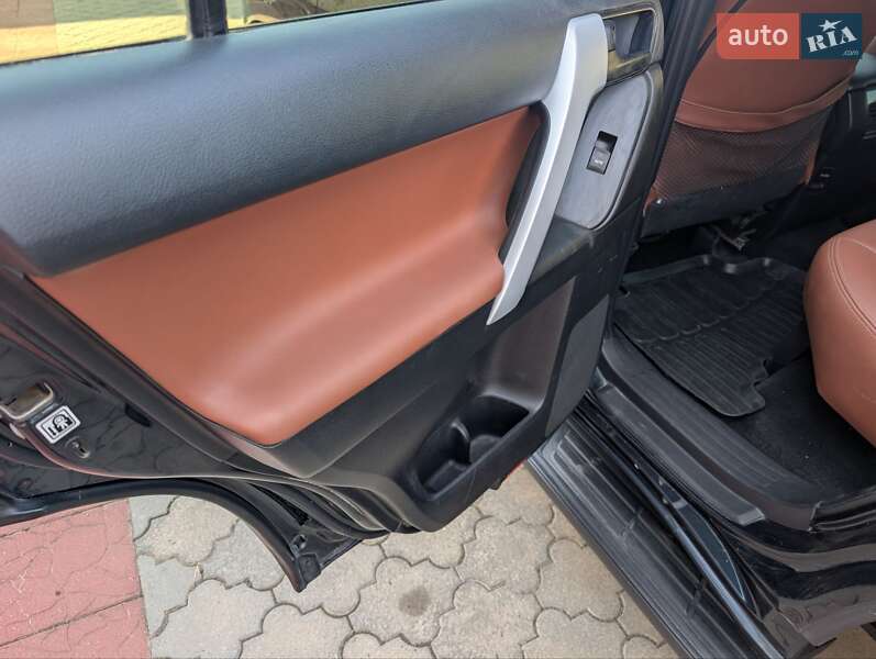 Внедорожник / Кроссовер Toyota Land Cruiser Prado 2016 в Тульчине фото 16 Внедорожник / Кроссовер Toyota Land Cruiser Prado 2016 в Тульчине