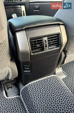 Внедорожник / Кроссовер Toyota Land Cruiser Prado 2012 в 