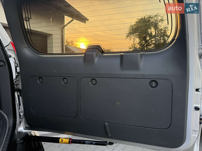 Внедорожник / Кроссовер Toyota Land Cruiser Prado 2012 в Ковеле