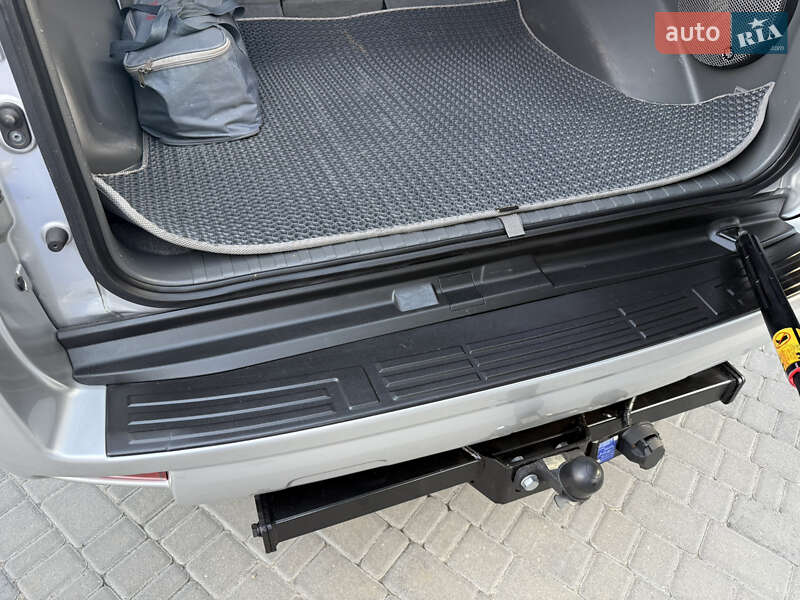 Внедорожник / Кроссовер Toyota Land Cruiser Prado 2012 в Ковеле