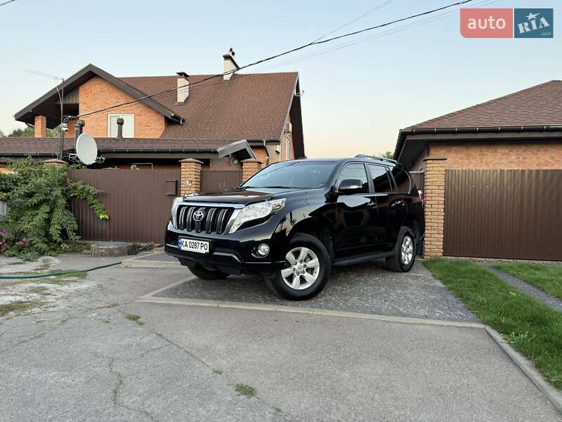 Toyota Land Cruiser Prado 2013