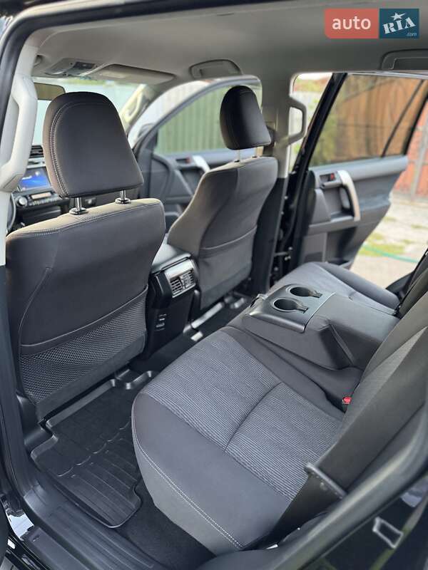 Внедорожник / Кроссовер Toyota Land Cruiser Prado 2013 в Киеве