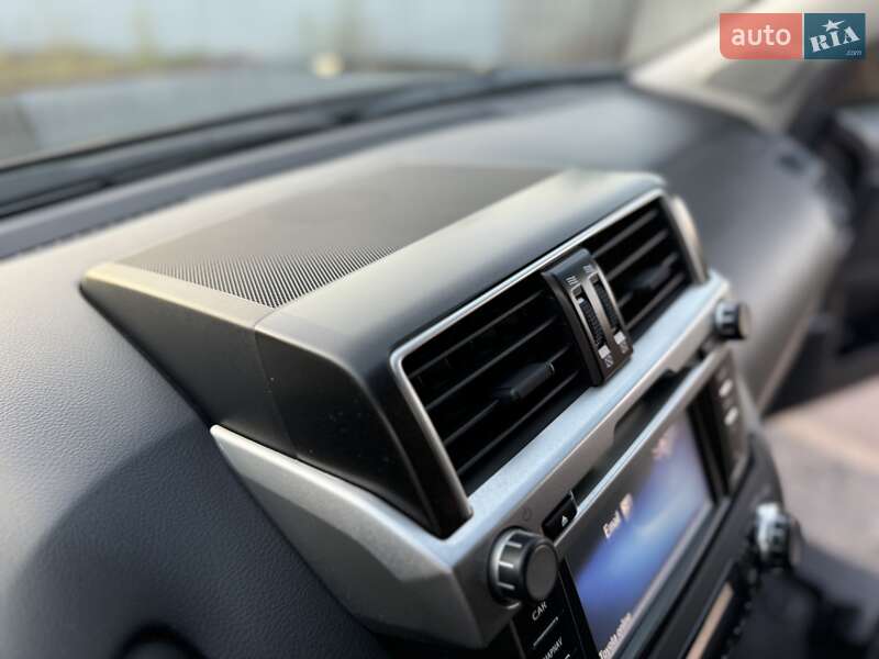 Внедорожник / Кроссовер Toyota Land Cruiser Prado 2013 в Киеве