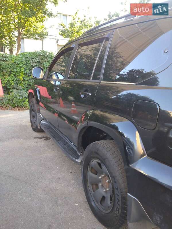 Позашляховик / Кросовер Toyota Land Cruiser Prado 2005 в Києві