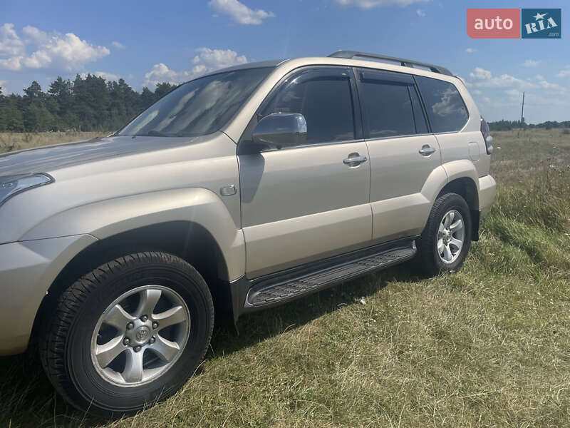 Внедорожник / Кроссовер Toyota Land Cruiser Prado 2007 в Калиновке